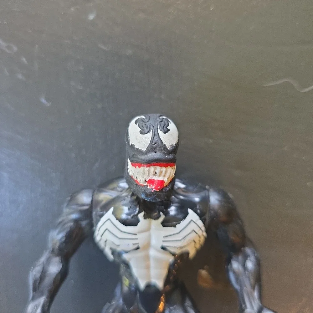 Vintage 1995 Toy Biz Marvel Venom Action Figure Spider-Man Animated Series Black